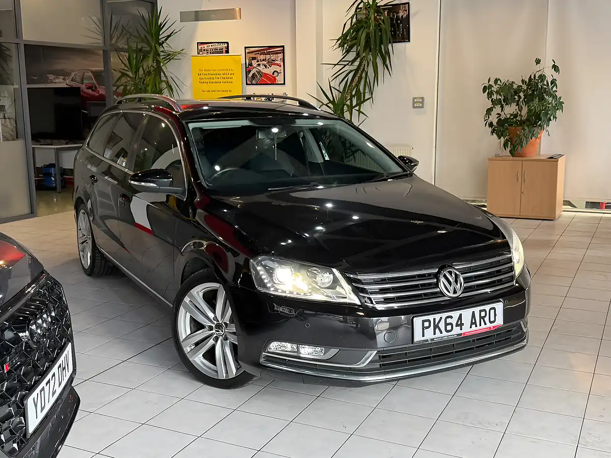 Used 2014 Volkswagen Passat Executive Style Black - Front View