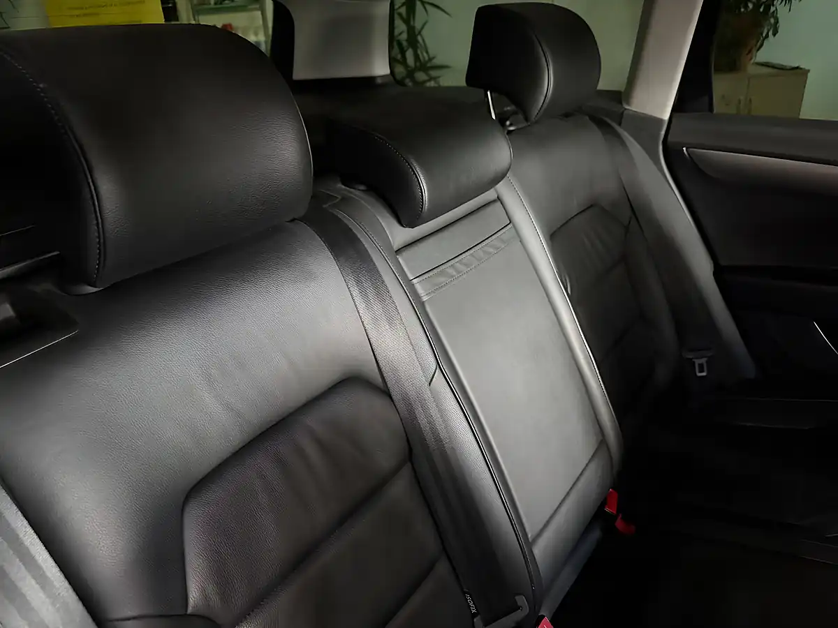Used 2014 Volkswagen Passat Executive Style Black - Interior and Exterior details 11