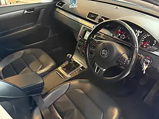 Used 2014 Volkswagen Passat Executive Style Black - Interior and Exterior details 12
