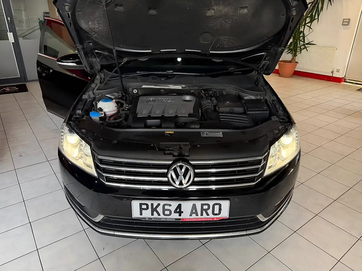 Used 2014 Volkswagen Passat Executive Style Black - Interior and Exterior details 20