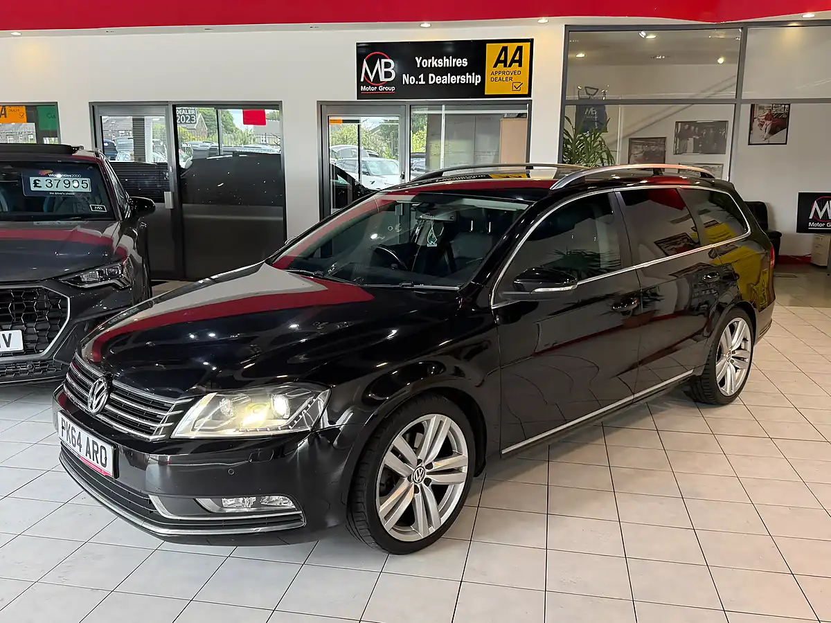 Used 2014 Volkswagen Passat Executive Style Black - Interior and Exterior details 3