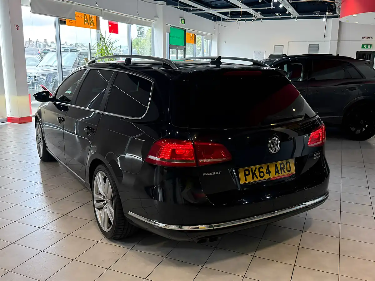 Used 2014 Volkswagen Passat Executive Style Black - Interior and Exterior details 5