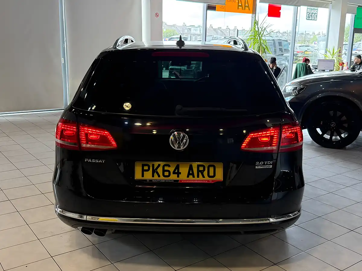 Used 2014 Volkswagen Passat Executive Style Black - Interior and Exterior details 6