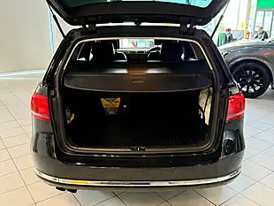 Used 2014 Volkswagen Passat Executive Style Black - Interior and Exterior details 7