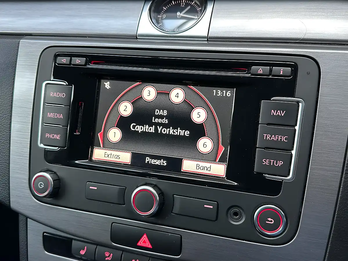 Used 2014 Volkswagen Passat Executive Style Black - Interior and Exterior details 12
