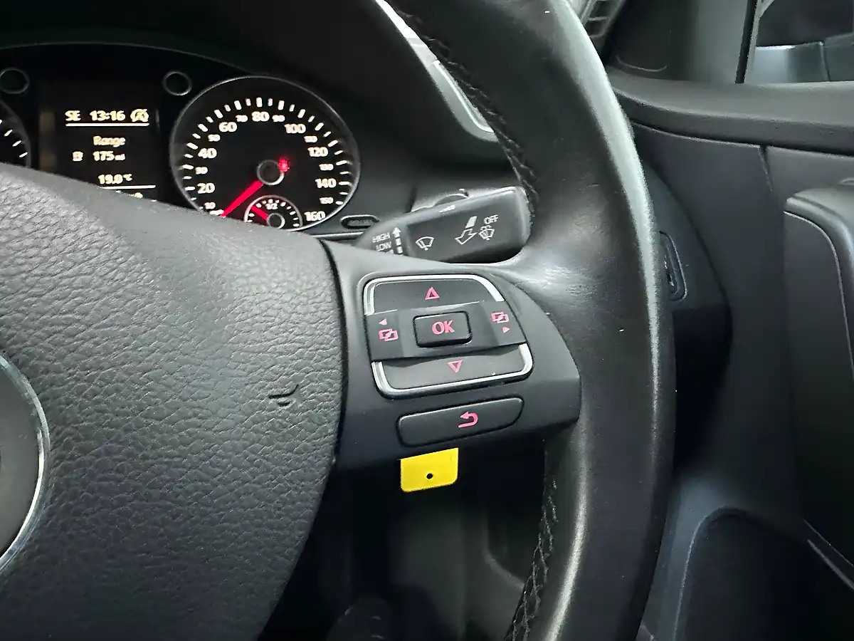 Used 2014 Volkswagen Passat Executive Style Black - Interior and Exterior details 16