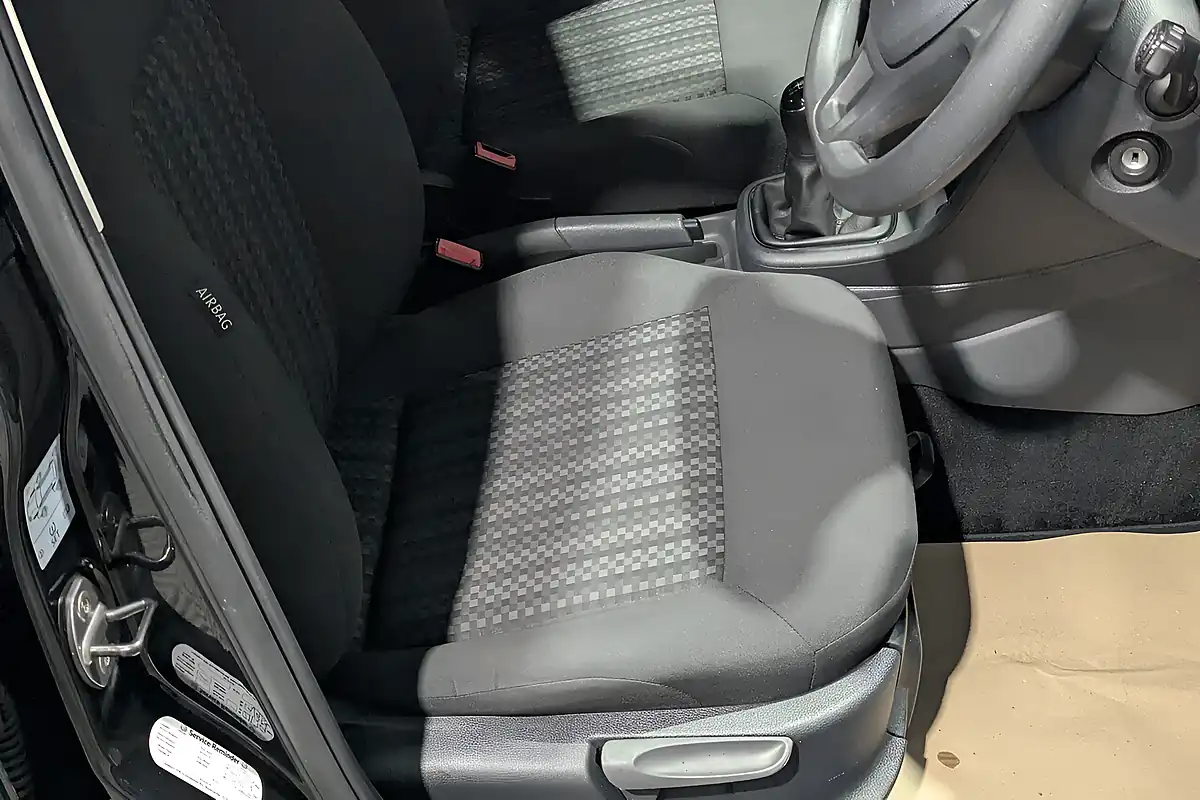 Used 2014 Volkswagen Polo Bluemotion Tech S Black - Interior and Exterior details 14
