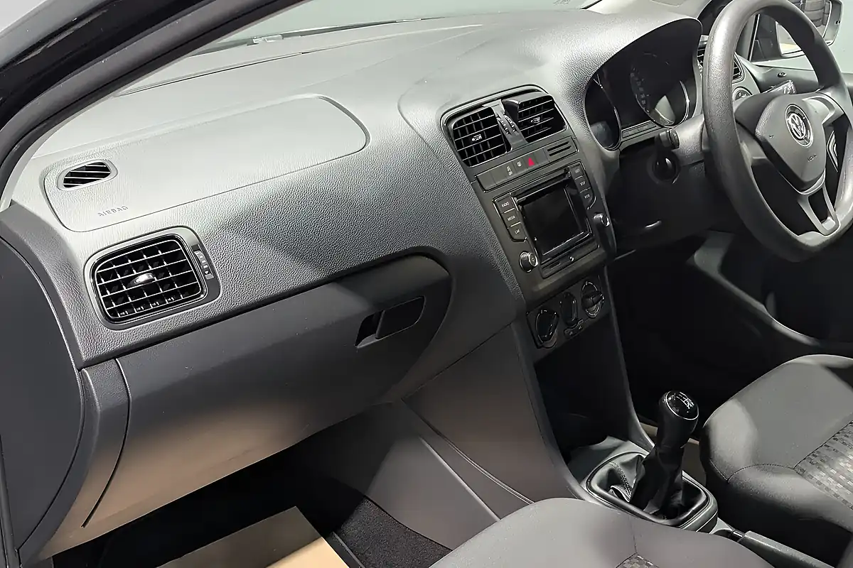 Used 2014 Volkswagen Polo Bluemotion Tech S Black - Interior and Exterior details 19