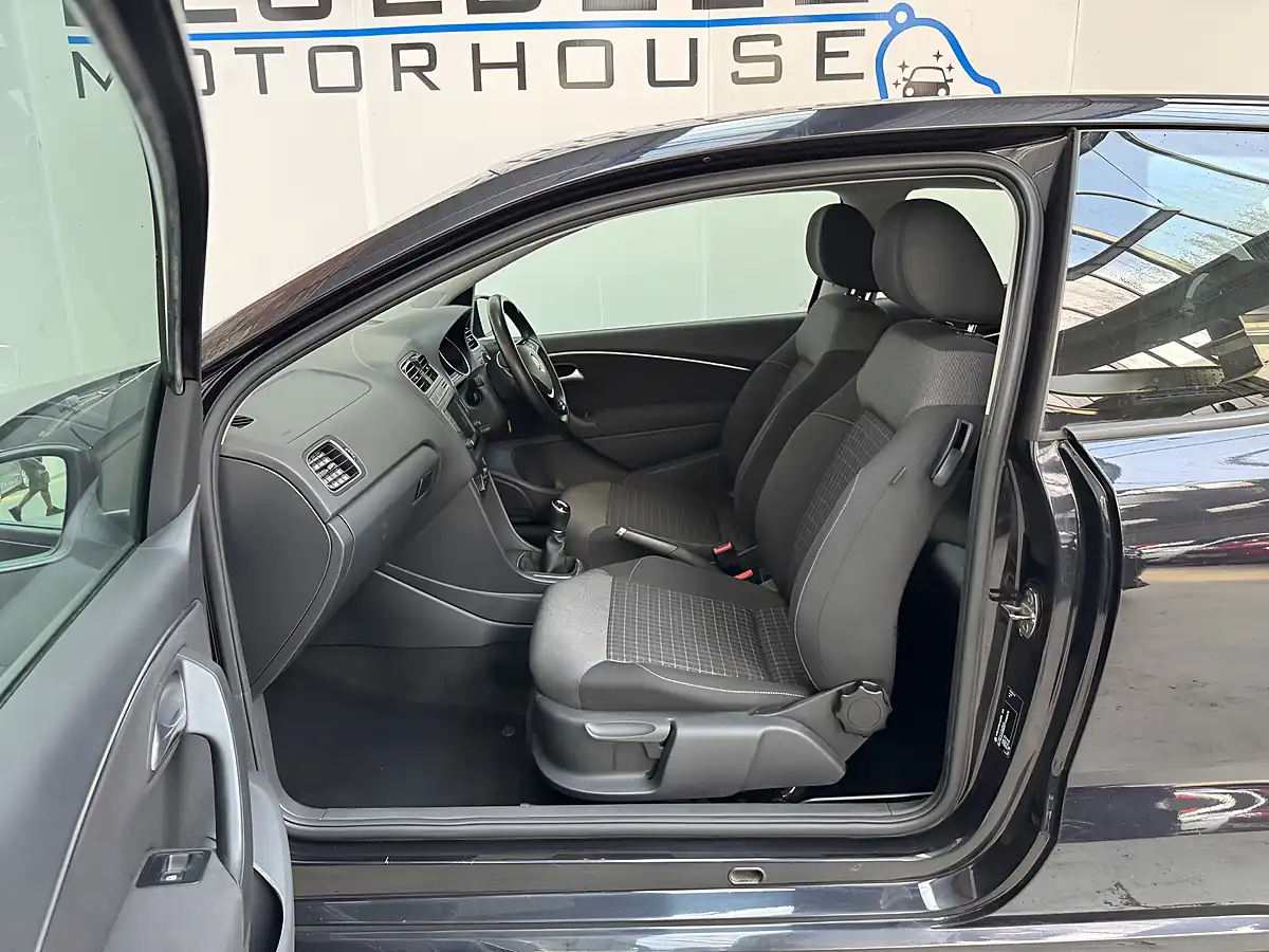 Used 2014 Volkswagen Polo Bluemotion Tech Se Black - Interior and Exterior details 9