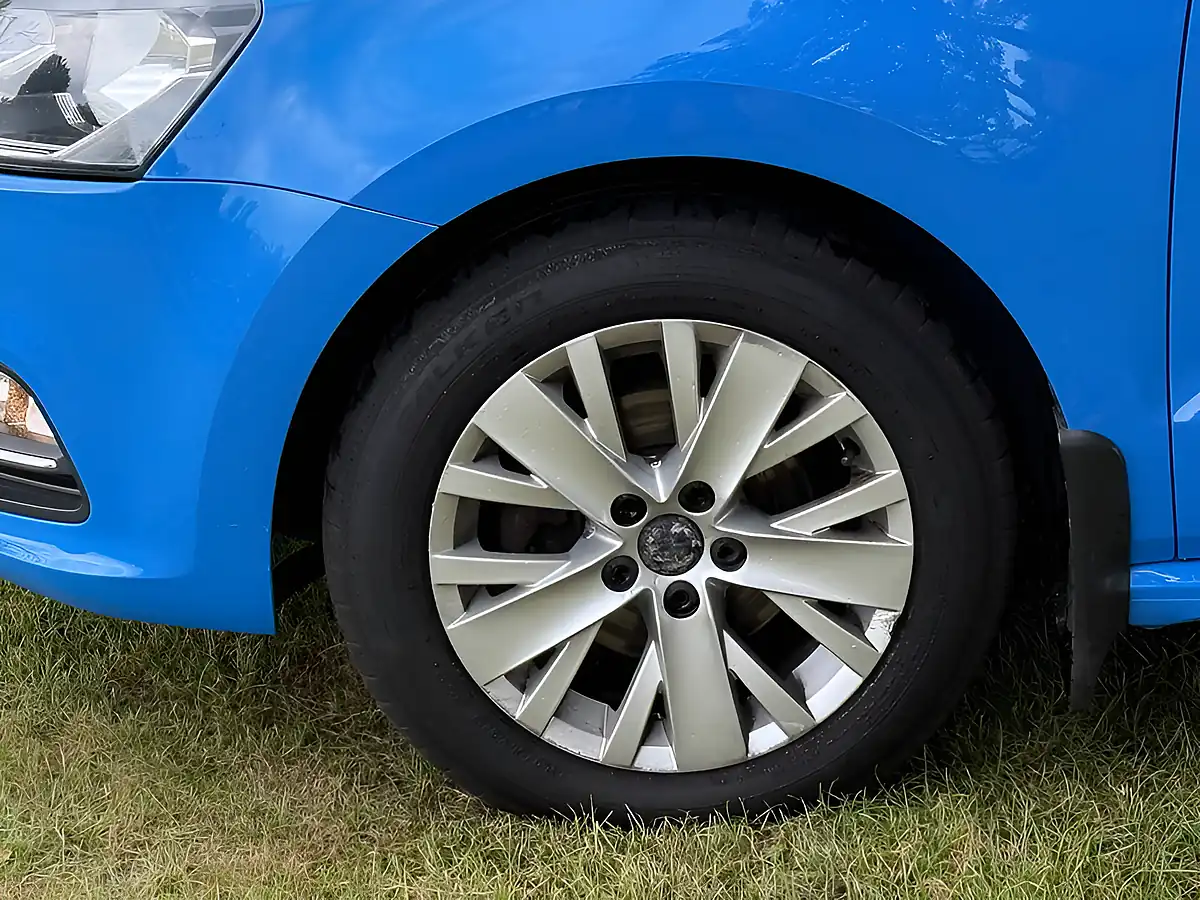 Used 2014 Volkswagen Polo Bluemotion Tech Se Blue - Interior and Exterior details 10