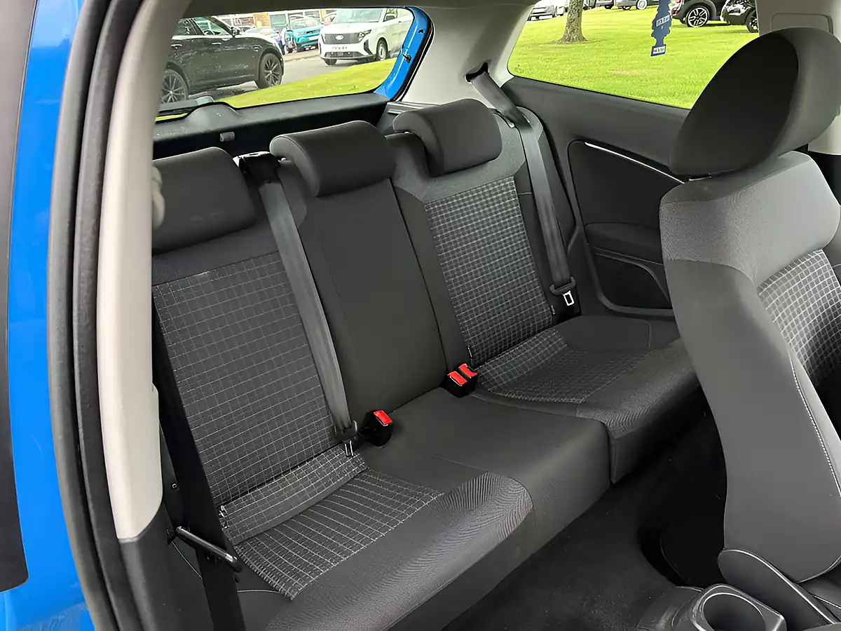 Used 2014 Volkswagen Polo Bluemotion Tech Se Blue - Interior and Exterior details 11