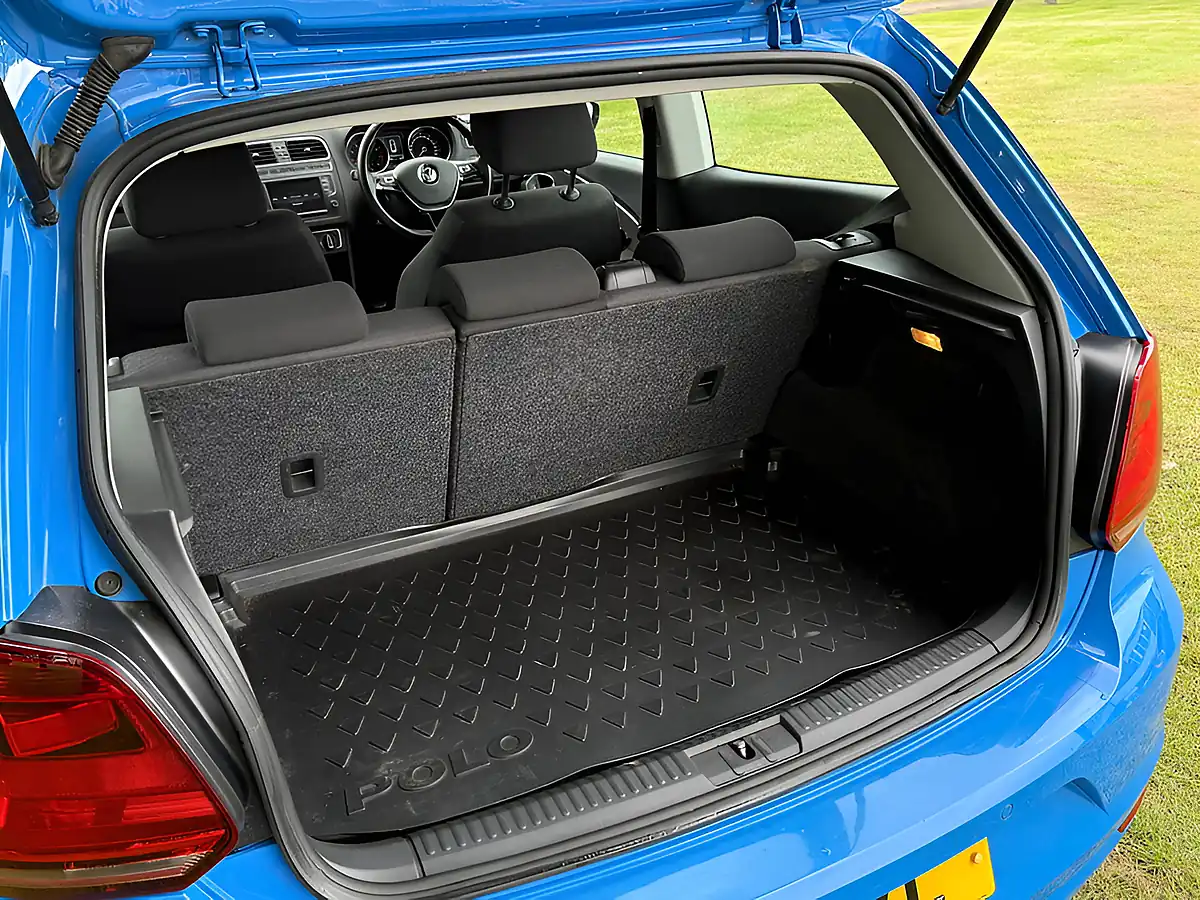 Used 2014 Volkswagen Polo Bluemotion Tech Se Blue - Interior and Exterior details 12