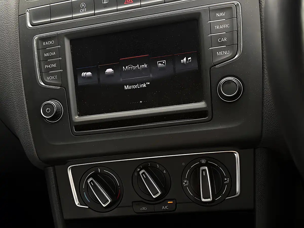 Used 2014 Volkswagen Polo Bluemotion Tech Se Blue - Interior and Exterior details 14