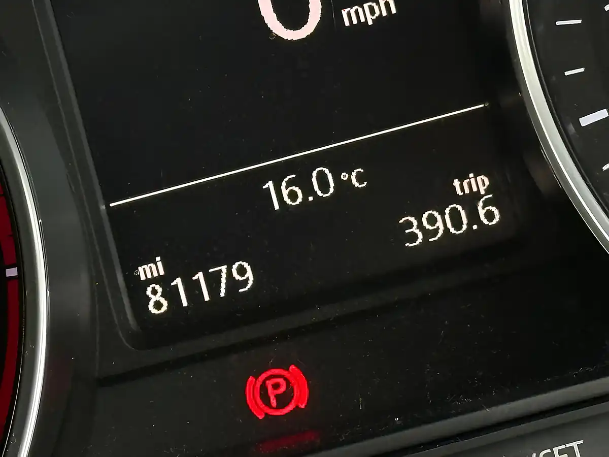 Used 2014 Volkswagen Polo Bluemotion Tech Se Blue - Interior and Exterior details 16