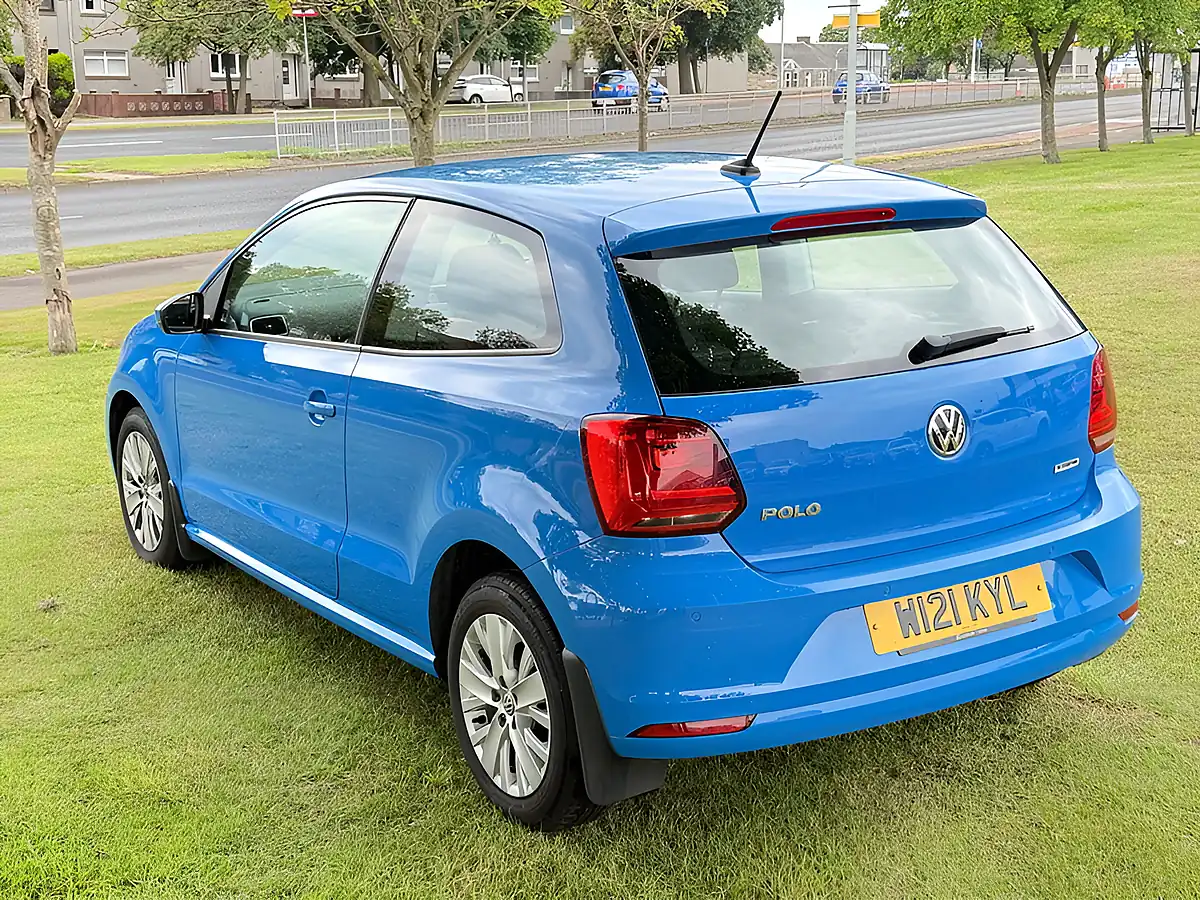 Used 2014 Volkswagen Polo Bluemotion Tech Se Blue - Interior and Exterior details 4