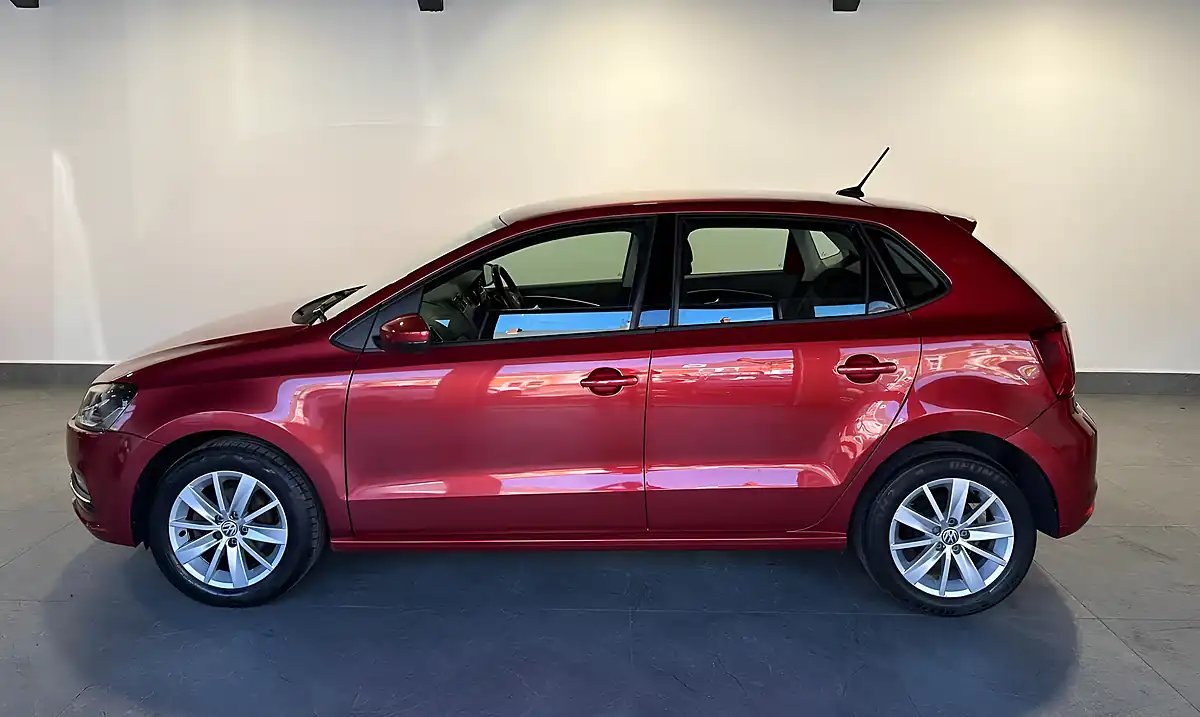 Used 2014 Volkswagen Polo Bluemotion Tech Se Red - Interior and Exterior details 6