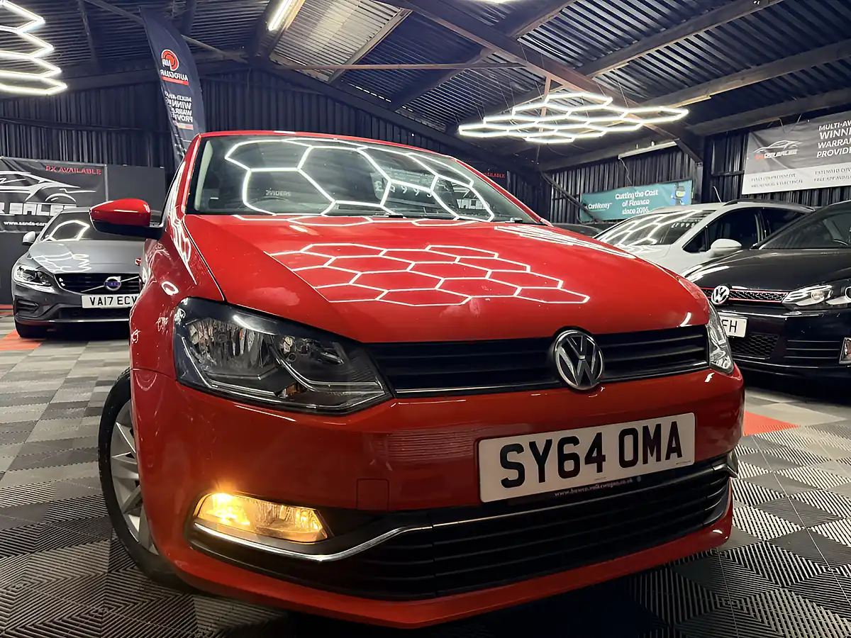 Used 2014 Volkswagen Polo Bluemotion Tech Se Red - Front View