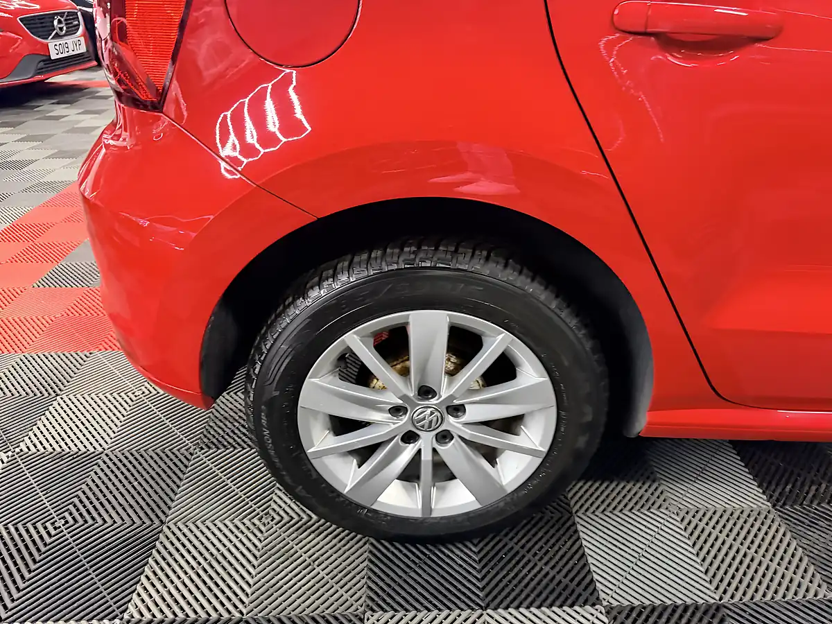 Used 2014 Volkswagen Polo Bluemotion Tech Se Red - Interior and Exterior details 14