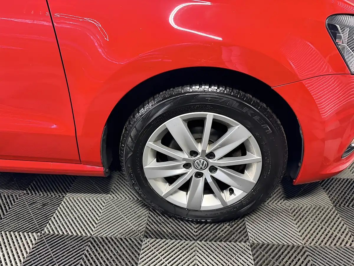 Used 2014 Volkswagen Polo Bluemotion Tech Se Red - Interior and Exterior details 15