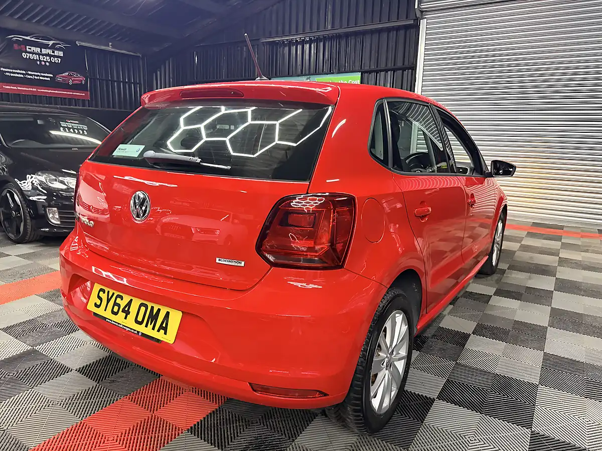 Used 2014 Volkswagen Polo Bluemotion Tech Se Red - Interior and Exterior details 6