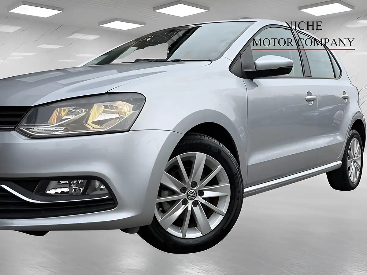 Used 2014 Volkswagen Polo Bluemotion Tech Se Silver - Interior and Exterior details 12