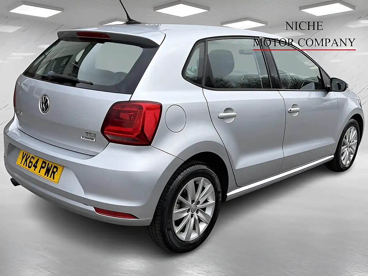 Used 2014 Volkswagen Polo Bluemotion Tech Se Silver - Interior and Exterior details 5