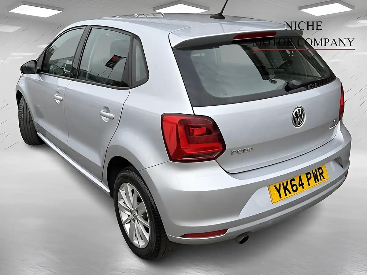 Used 2014 Volkswagen Polo Bluemotion Tech Se Silver - Interior and Exterior details 8