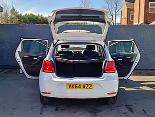 Used 2014 Volkswagen Polo Bluemotion Tech Se White - Interior and Exterior details 11
