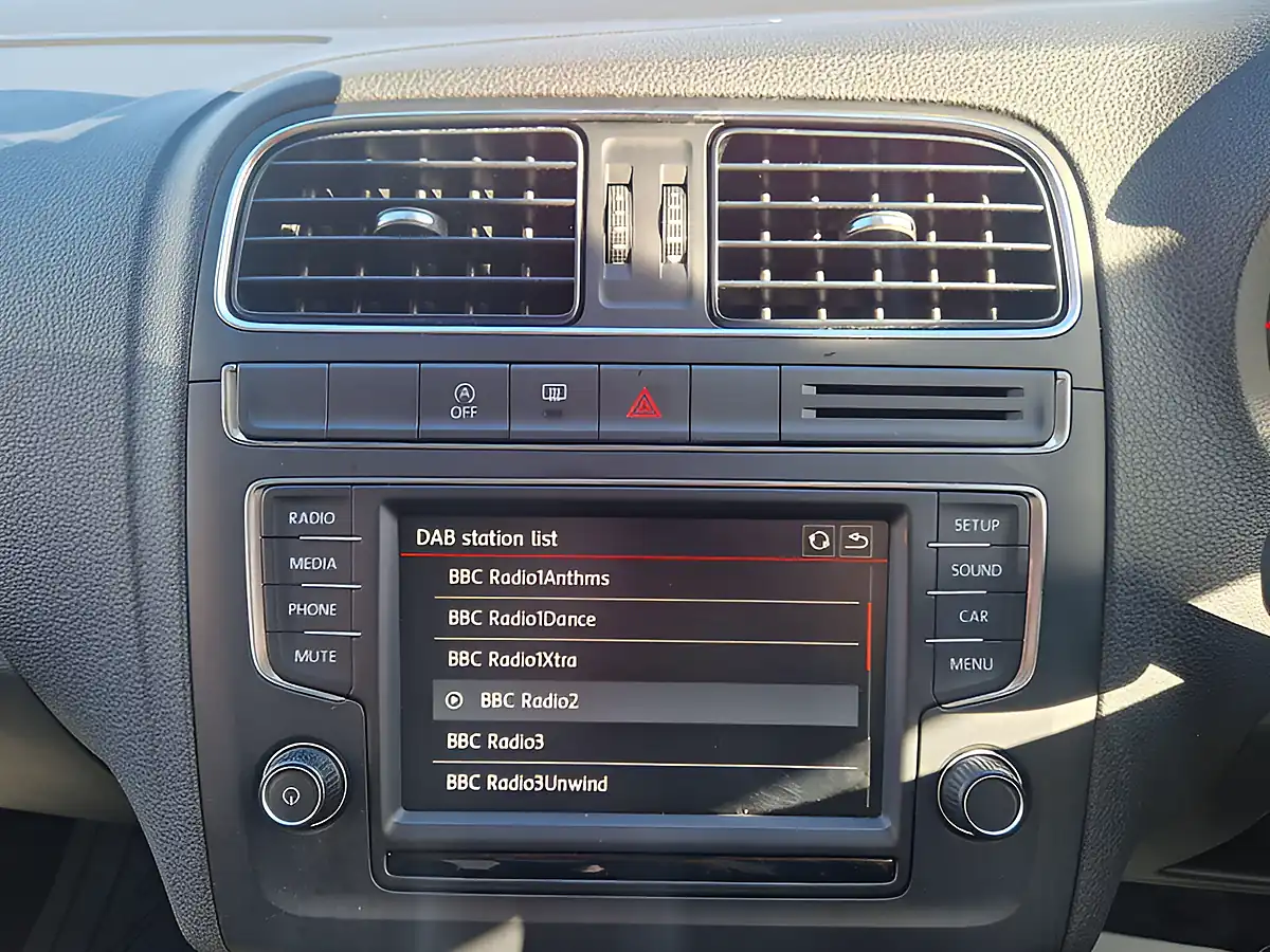 Used 2014 Volkswagen Polo Bluemotion Tech Se White - Interior and Exterior details 12