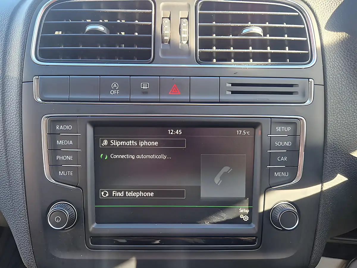 Used 2014 Volkswagen Polo Bluemotion Tech Se White - Interior and Exterior details 19