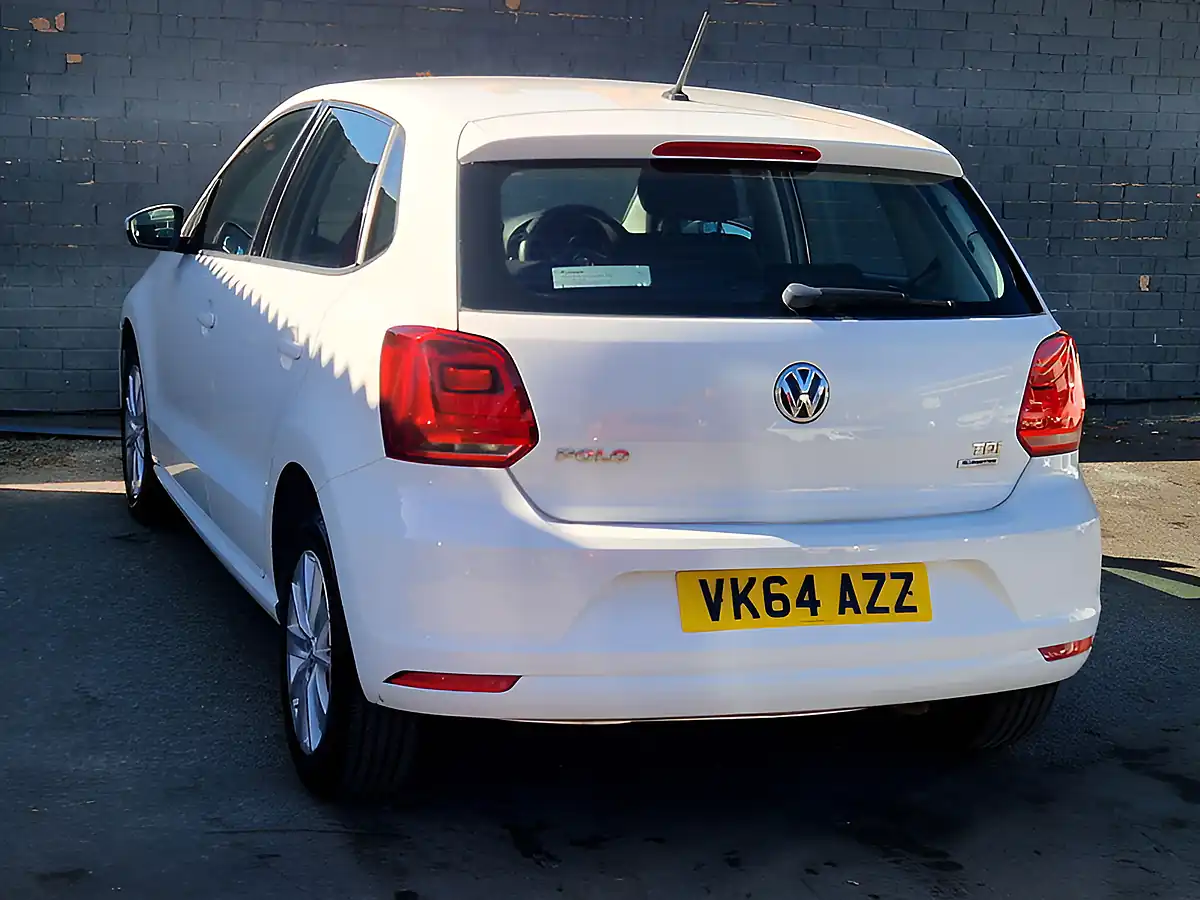Used 2014 Volkswagen Polo Bluemotion Tech Se White - Interior and Exterior details 6
