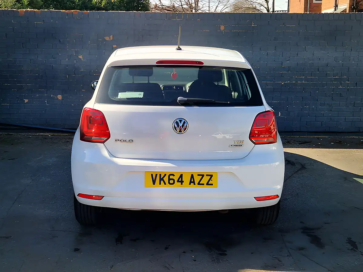 Used 2014 Volkswagen Polo Bluemotion Tech Se White - Interior and Exterior details 7
