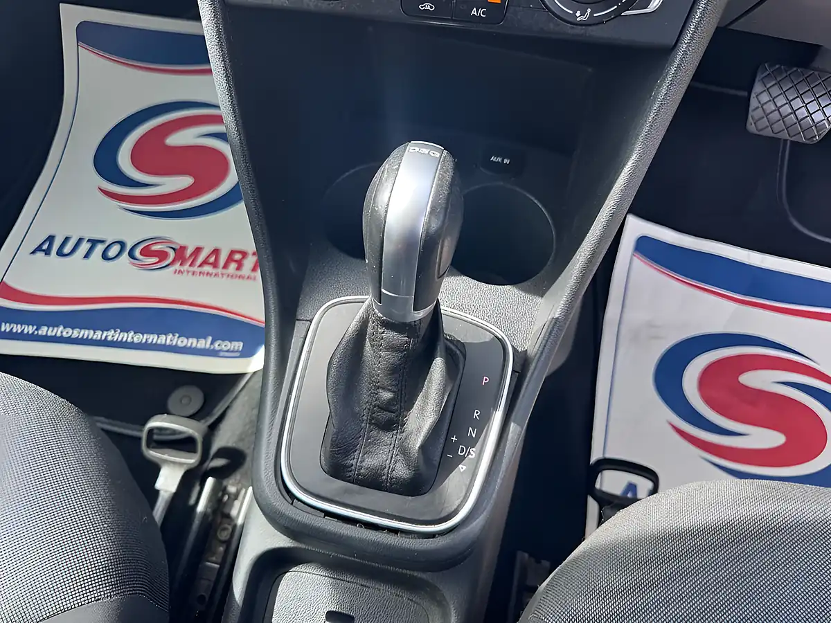 Used 2014 Volkswagen Polo Bluemotion Tech Se White - Interior and Exterior details 13