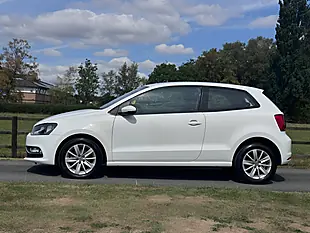 Used 2014 Volkswagen Polo Bluemotion Tech Se White - Interior and Exterior details 3