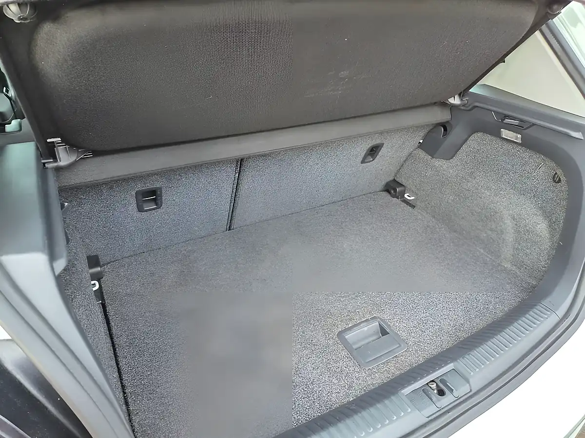 Used 2014 Volkswagen Polo Bluemotion Tech Se White - Interior and Exterior details 19