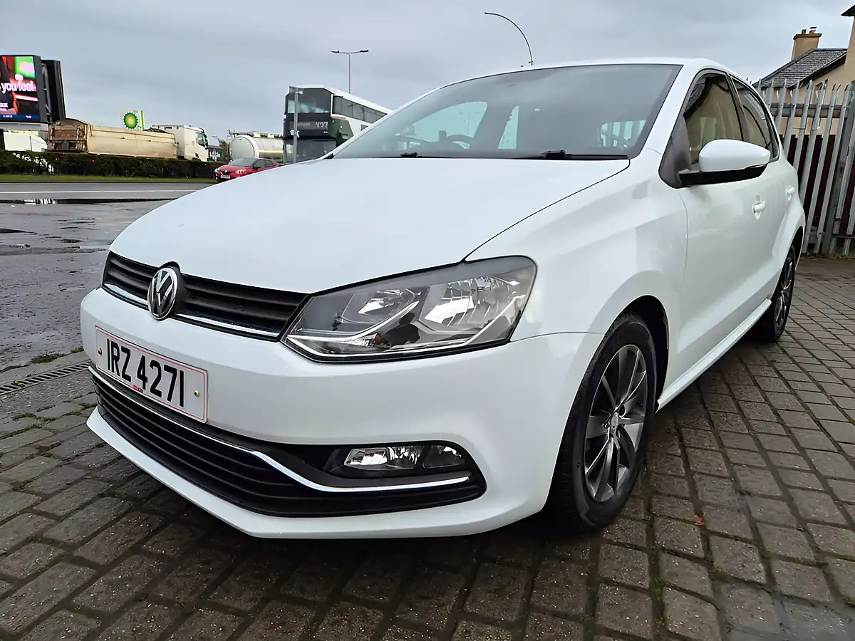 Used 2014 Volkswagen Polo Bluemotion Tech Se White - Interior and Exterior details 3