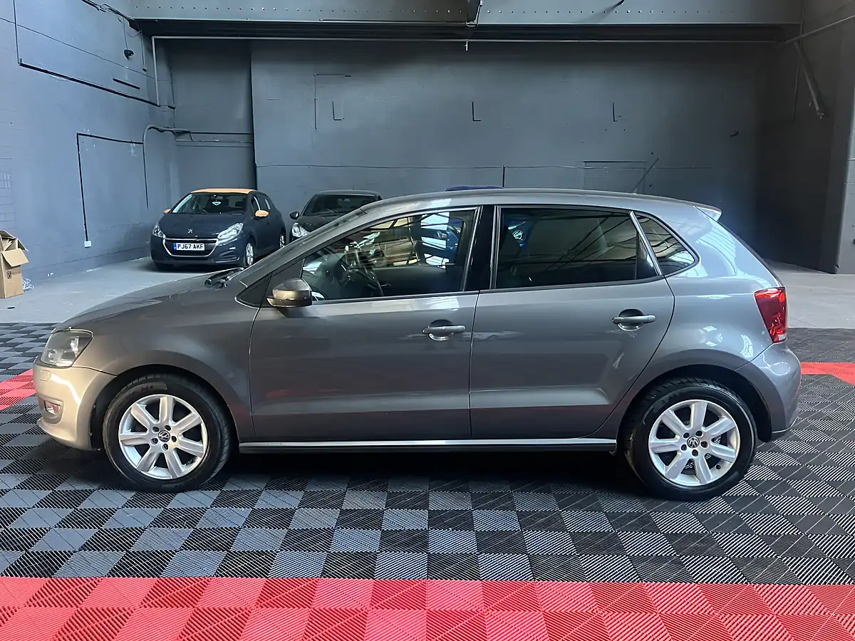 Used 2014 Volkswagen Polo Match Edition Grey - Interior and Exterior details 6