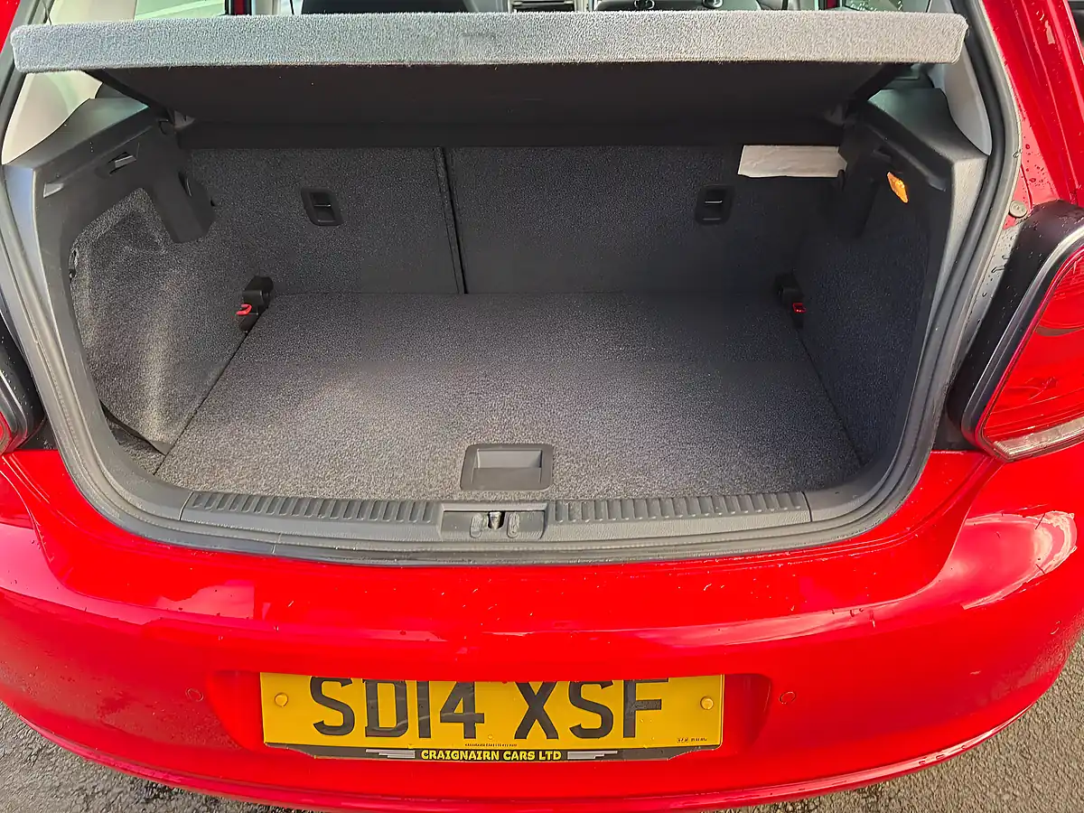 Used 2014 Volkswagen Polo Match Edition Red - Interior and Exterior details 9