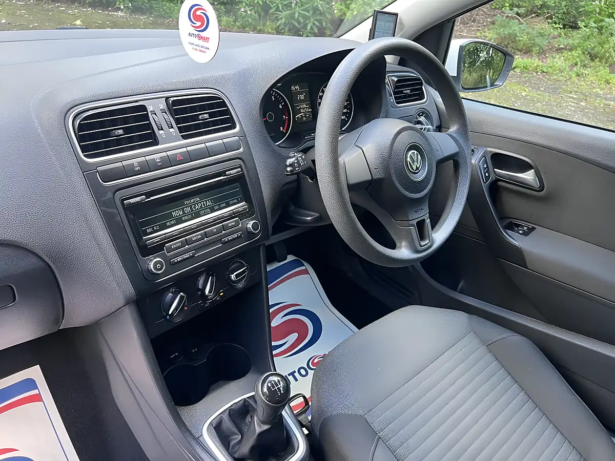 Used 2014 Volkswagen Polo Match Edition White - Interior and Exterior details 19