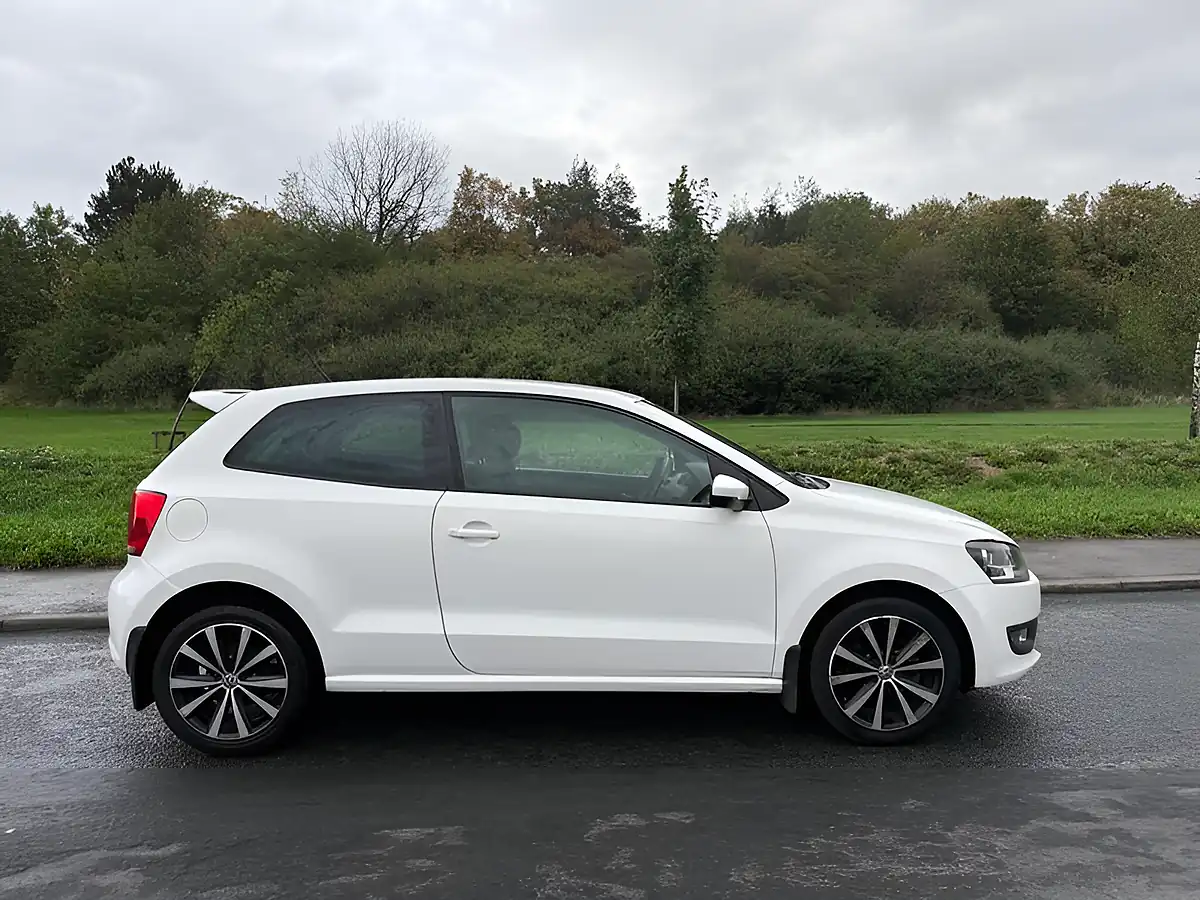 Used 2014 Volkswagen Polo Match Edition White - Front View