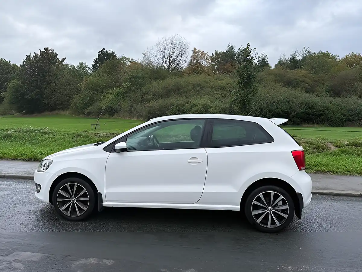 Used 2014 Volkswagen Polo Match Edition White - Interior and Exterior details 4
