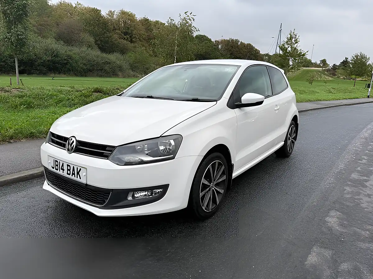 Used 2014 Volkswagen Polo Match Edition White - Interior and Exterior details 5