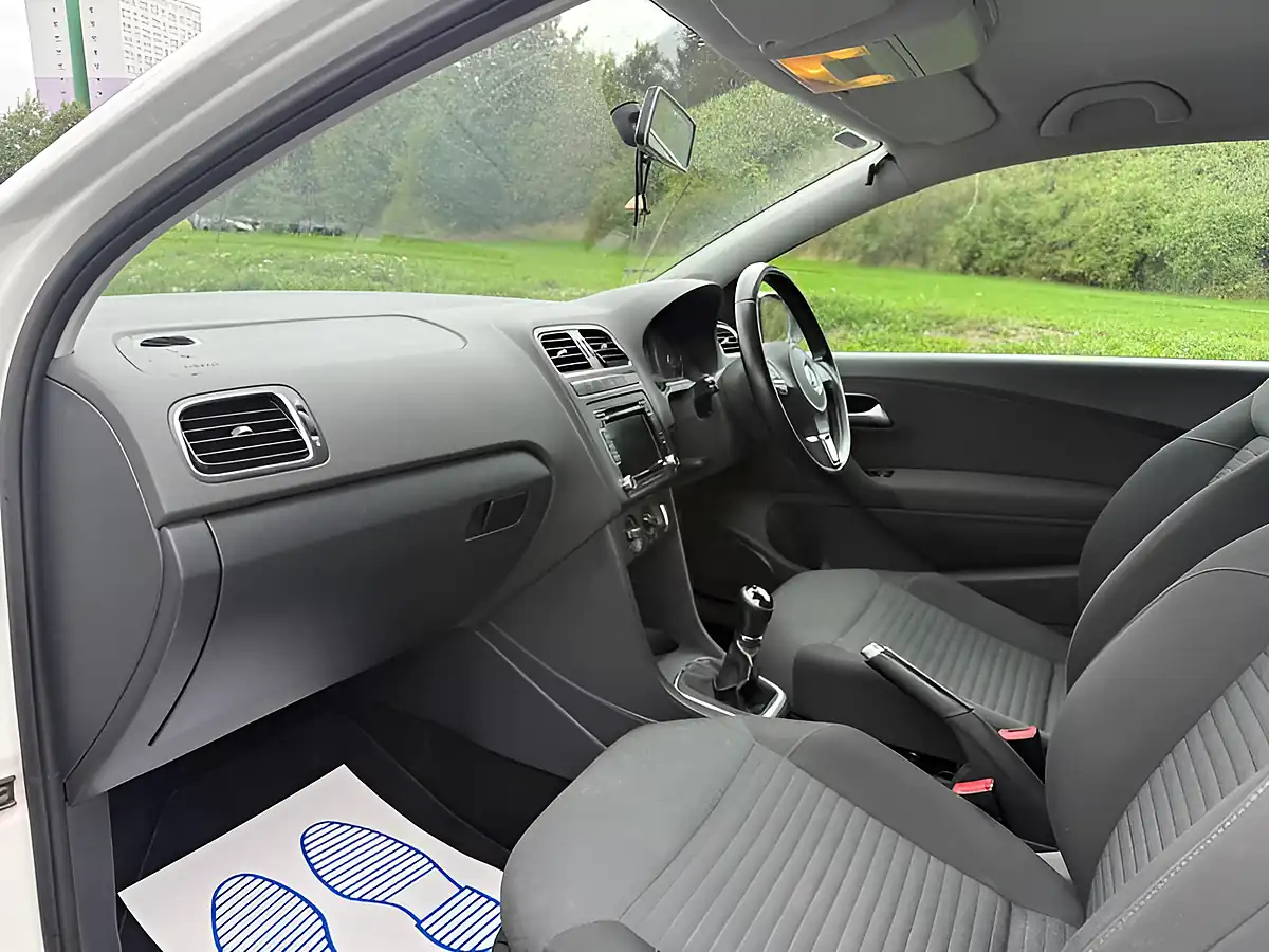 Used 2014 Volkswagen Polo Match Edition White - Interior and Exterior details 6