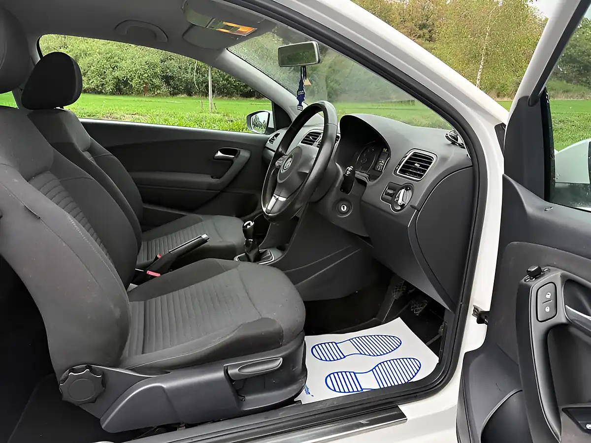Used 2014 Volkswagen Polo Match Edition White - Interior and Exterior details 7