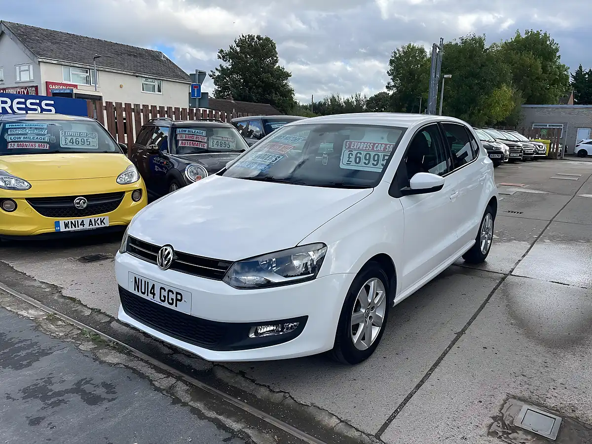 Used 2014 Volkswagen Polo Match Edition White - Interior and Exterior details 4