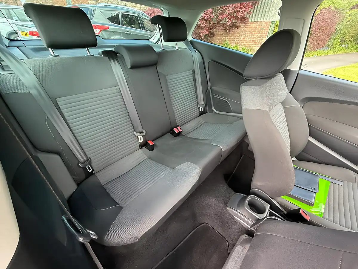 Used 2014 Volkswagen Polo Match Edition White - Interior and Exterior details 16