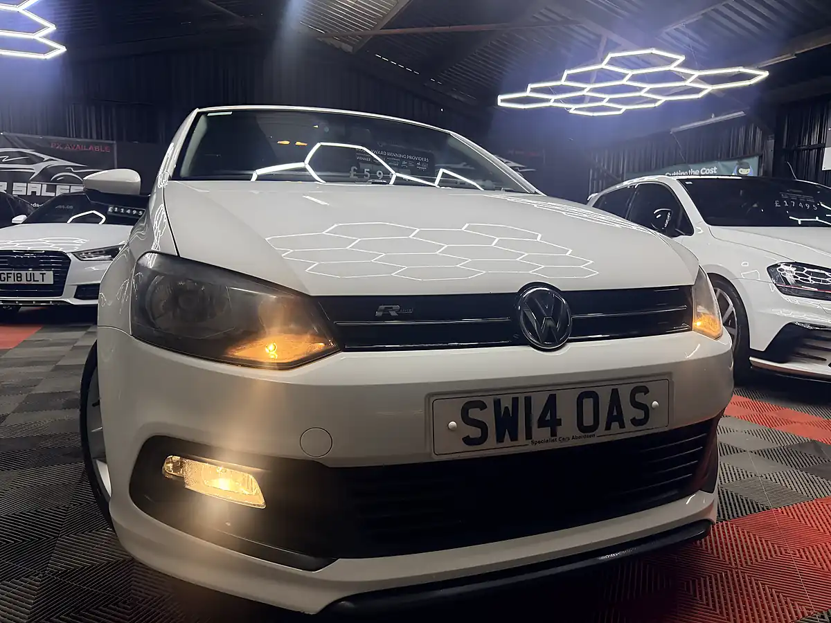 Used 2014 Volkswagen Polo R-Line Style White - Front View