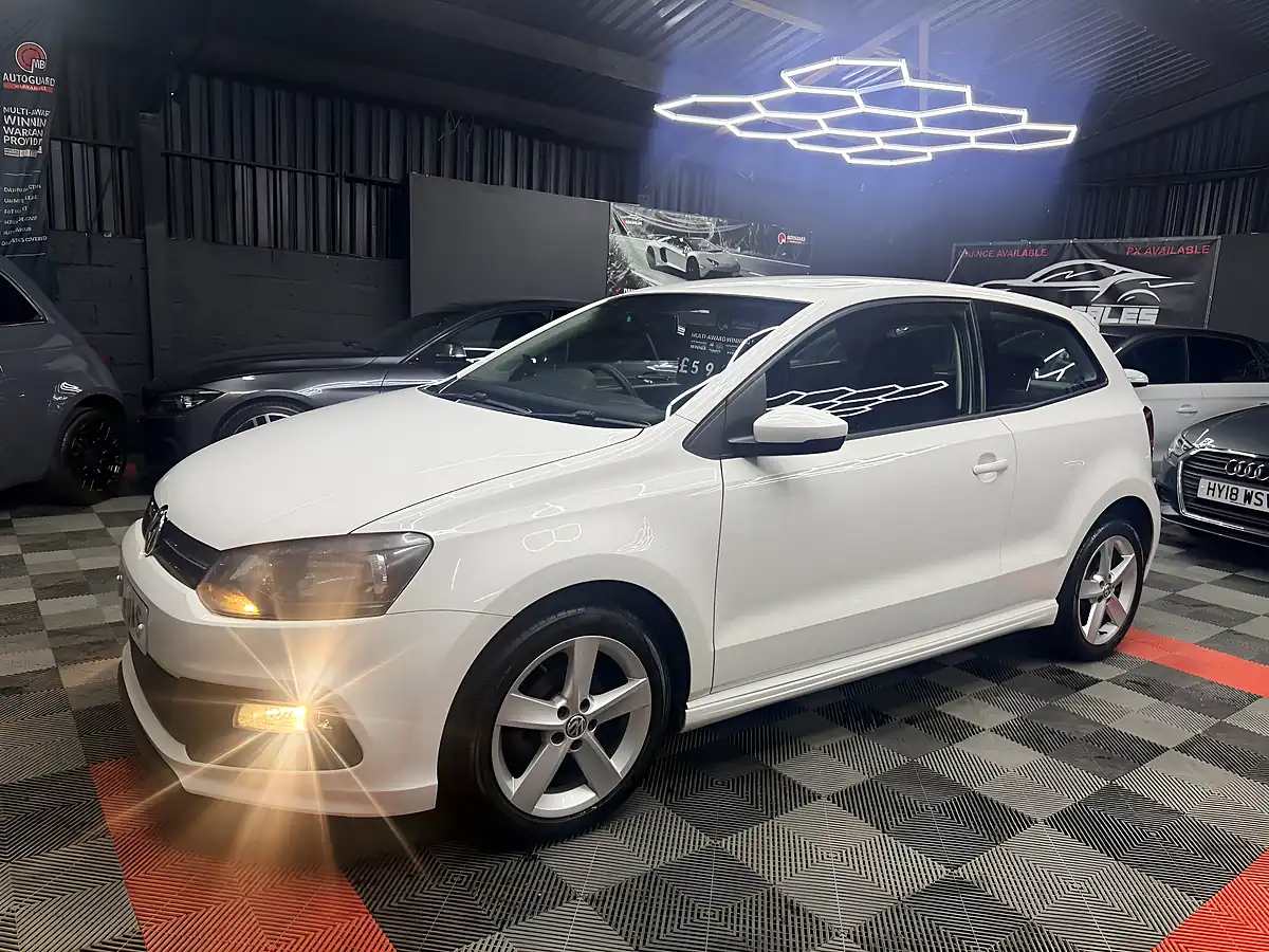 Used 2014 Volkswagen Polo R-Line Style White - Interior and Exterior details 11