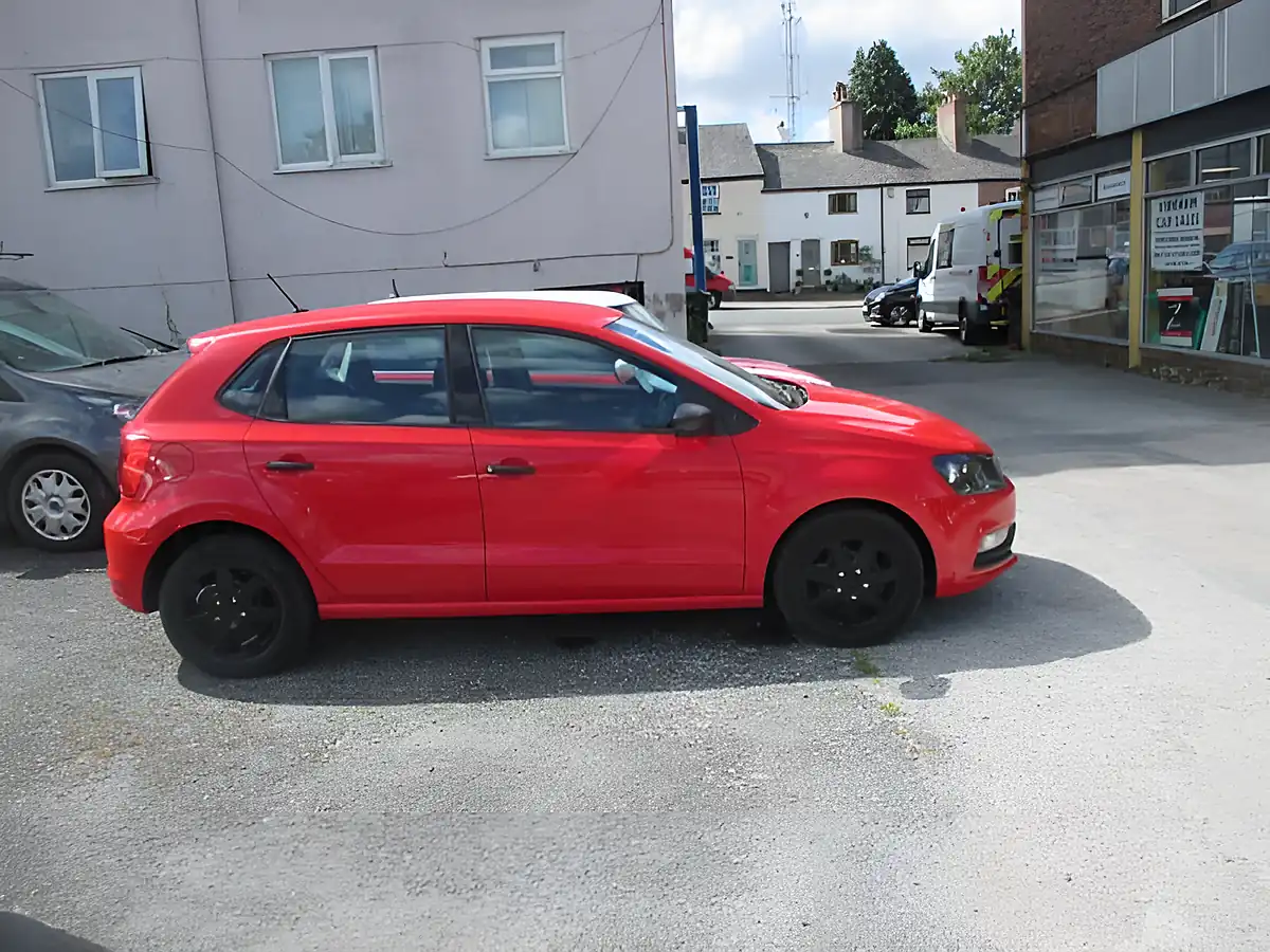 Used 2014 Volkswagen Polo Red - Interior and Exterior details 3