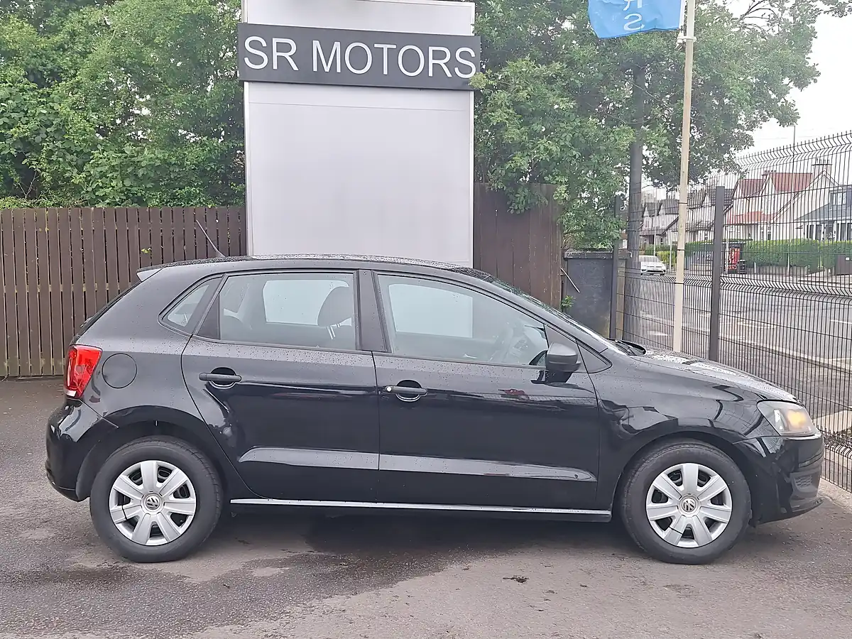 Used 2014 Volkswagen Polo S Black - Interior and Exterior details 6